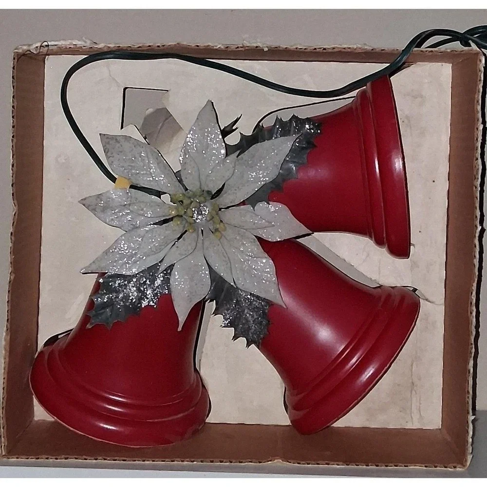 Vintage TIMCO Twinkling Bells Illuminated Bell Cluster Lighted Musical Christmas